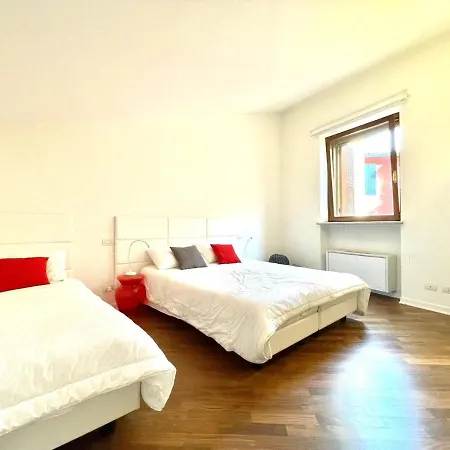 Appartamento Ampia Moderna Casa Su 2 Piani Nel Cuore Di