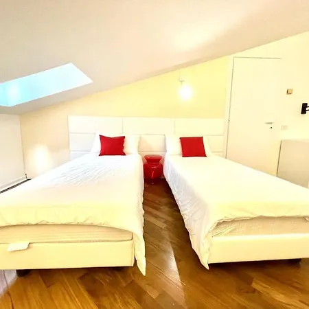 Ampia Moderna Casa Su 2 Piani Nel Cuore Di