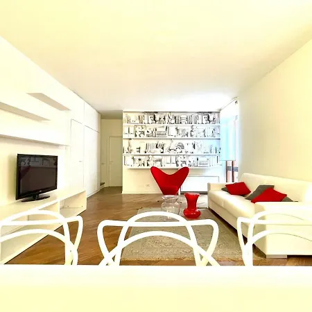 Apartment Domus - Ampia Moderna Casa Su 2 Piani Nel Cuore Di Verona