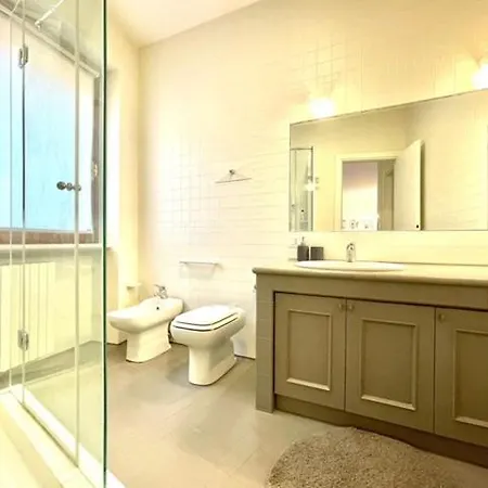 Domus - Ampia Moderna Casa Su 2 Piani Nel Cuore Di Apartment *